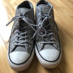 Converse mid top sneaker